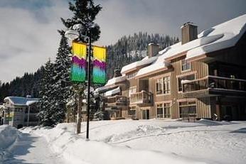 Sun Peaks Accommodation by Bear Country