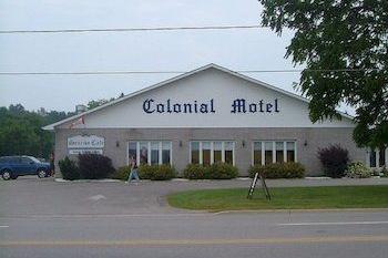 Colonial Motel and Antiques